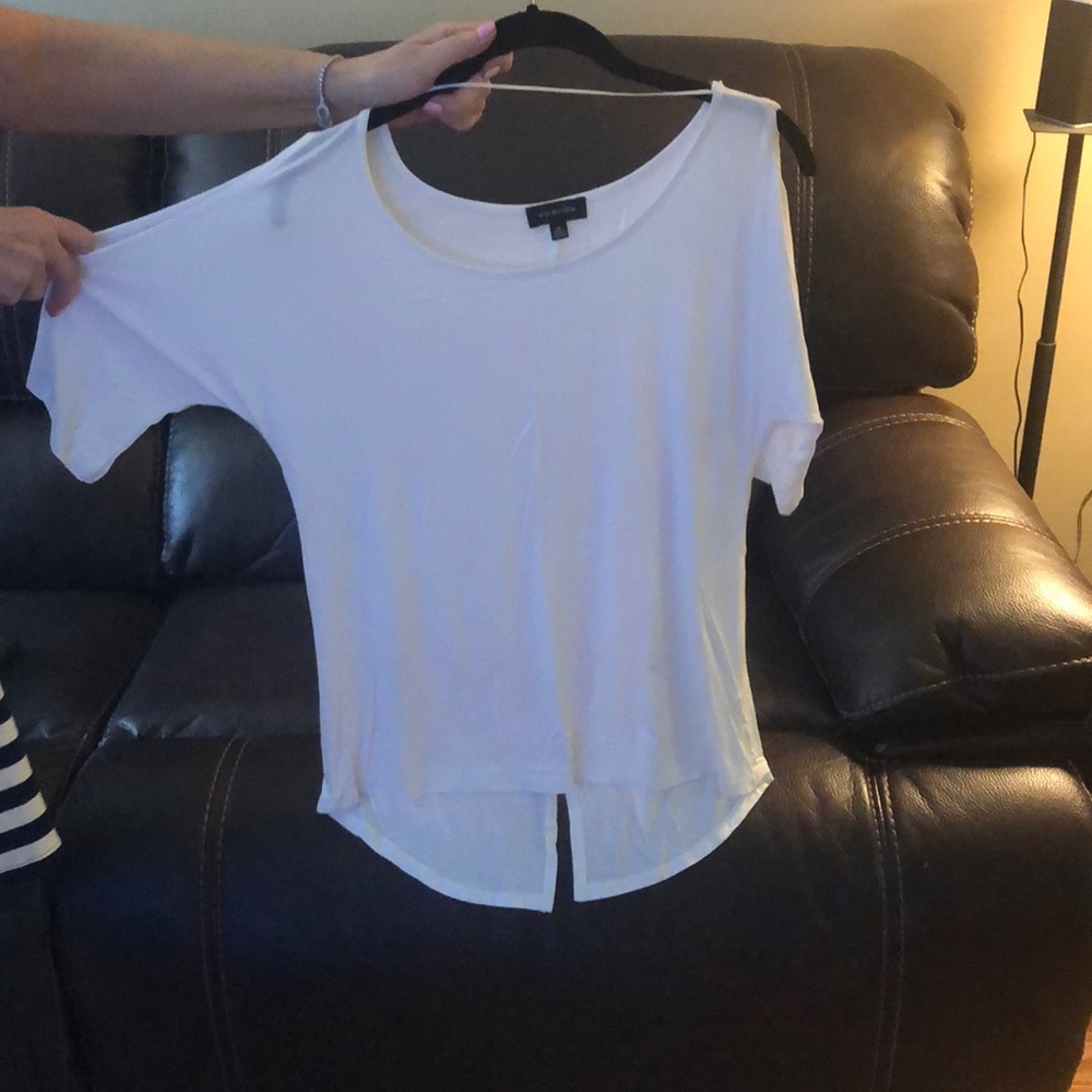 White cotton, cold shoulder top, NWT